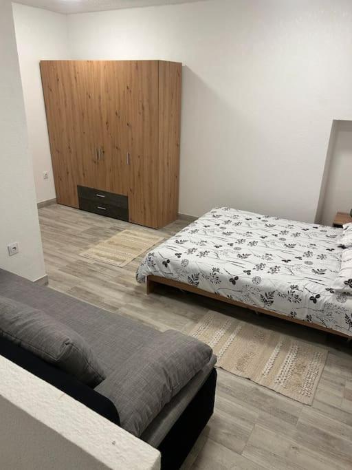 Apartman Kastel Каштела Екстер'єр фото