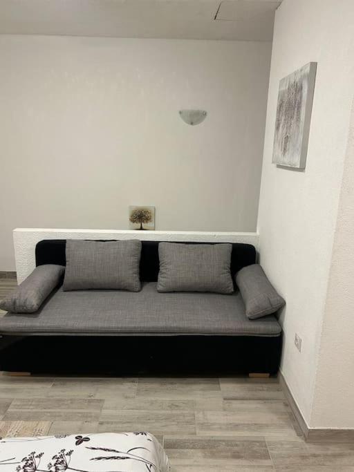 Apartman Kastel Каштела Екстер'єр фото